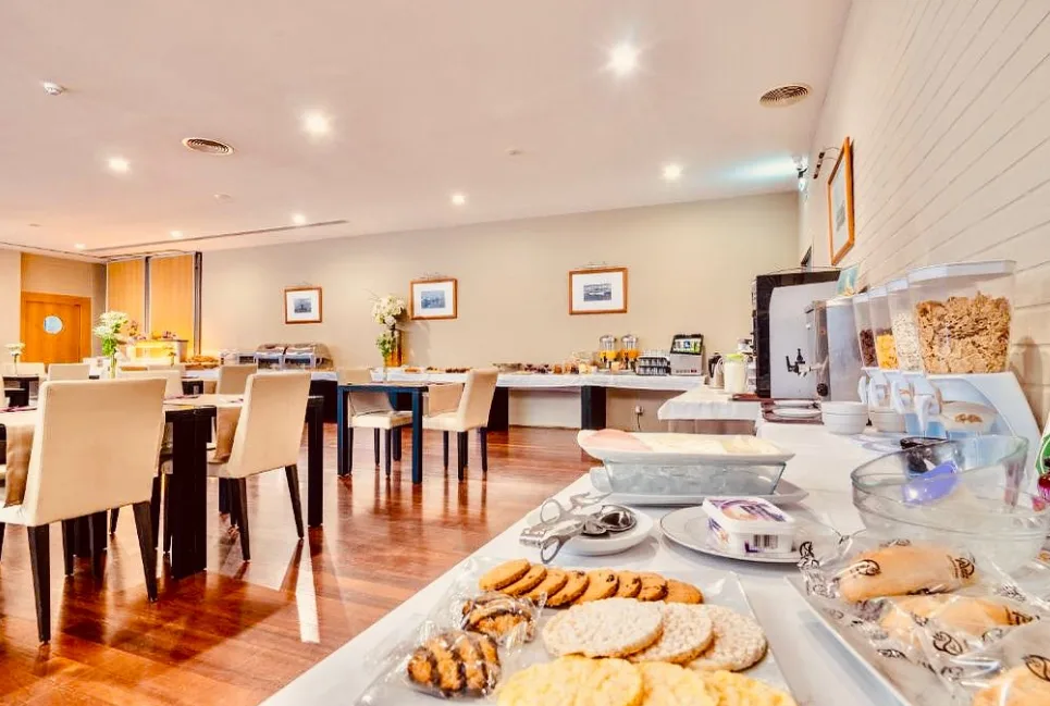Sala de pequeno-almoço do Ílhavo Plaza